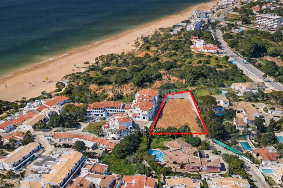 Terreno para Venda em Albufeira e Olhos de Água Foto 1