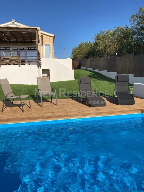 Moradia T3 para Venda em Ferreiras