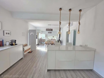 Moradia T3 para Venda em Ferreiras