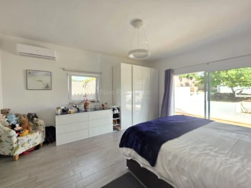 Moradia T3 para Venda em Ferreiras