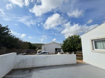 Moradia T3 para Venda em Ferreiras