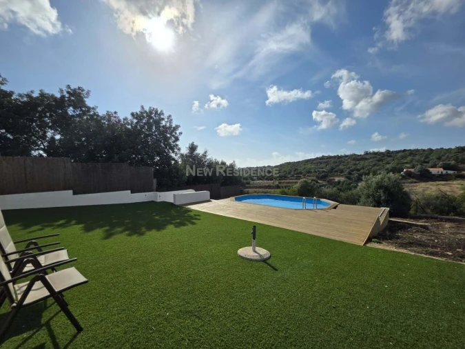 Moradia T3 para Venda em Ferreiras Foto 4