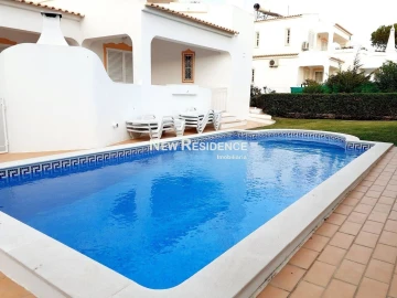 Moradia T5 para Venda em Albufeira e Olhos de Água