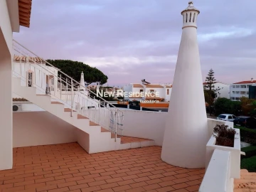 Moradia T5 para Venda em Albufeira e Olhos de Água
