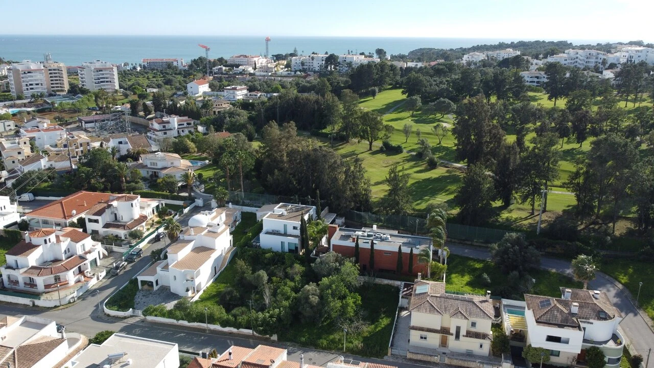 Terreno para Venda em Portimão Foto 3