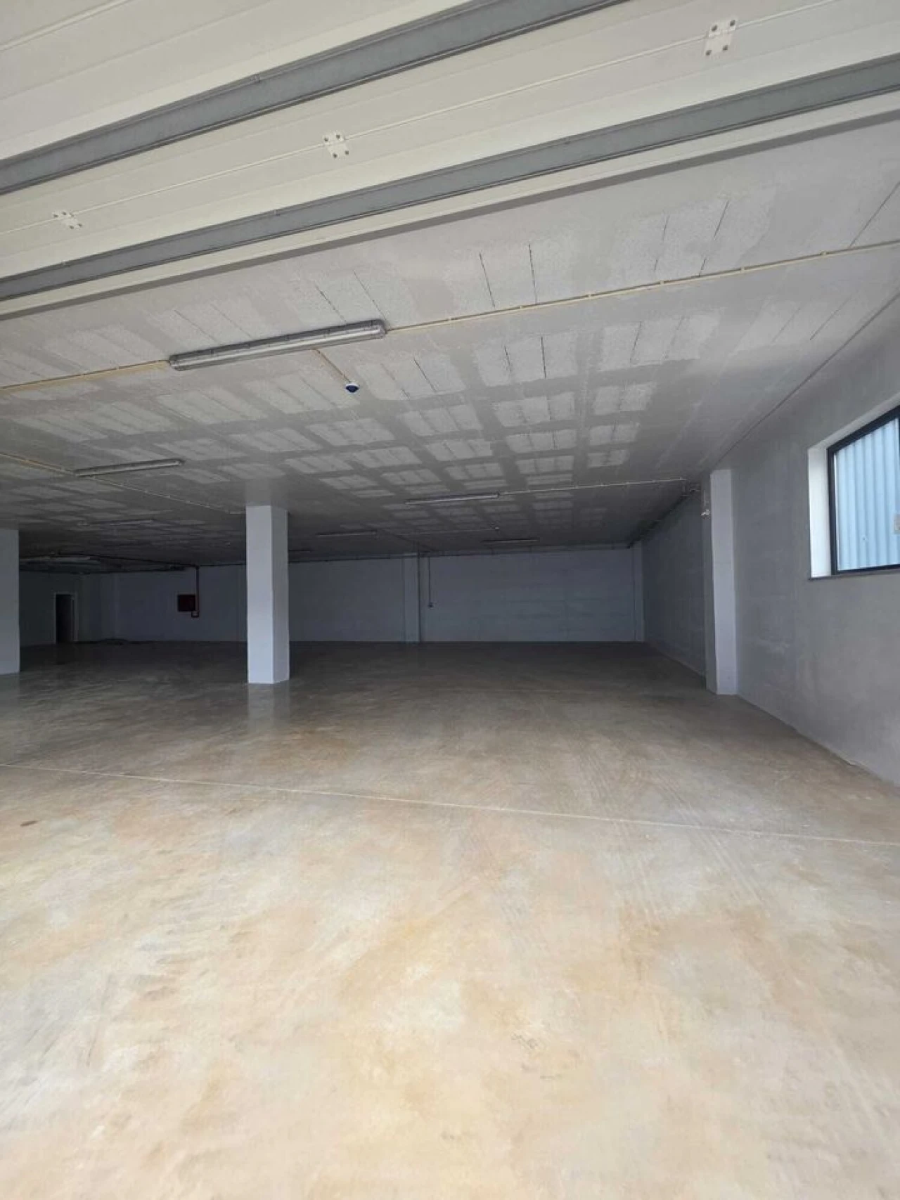 Armazém para Arrendamento em Portimão Foto 7