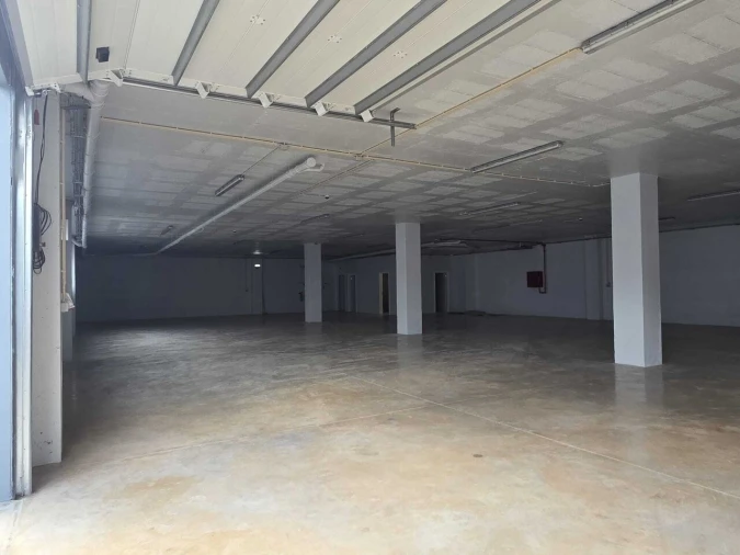 Armazém para Arrendamento em Portimão Foto 8