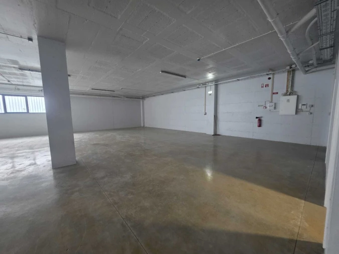 Armazém para Arrendamento em Portimão Foto 17