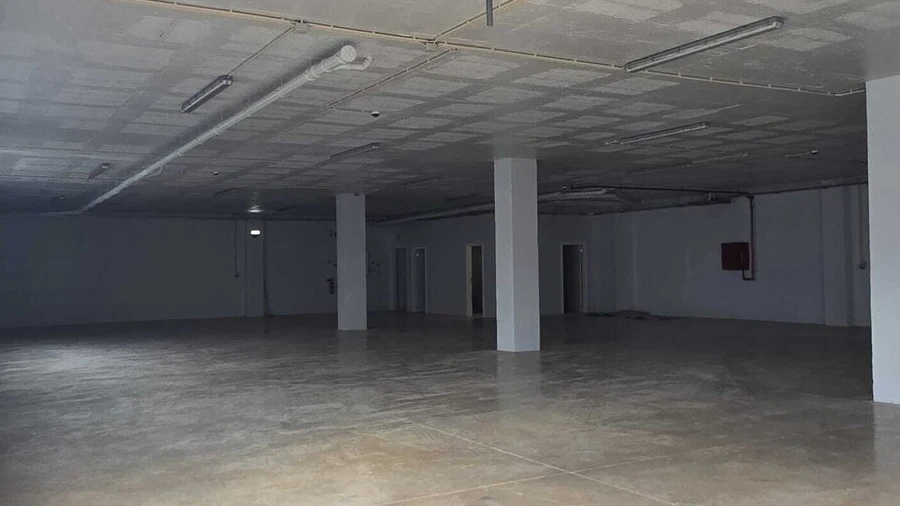 Armazém para Arrendamento em Portimão