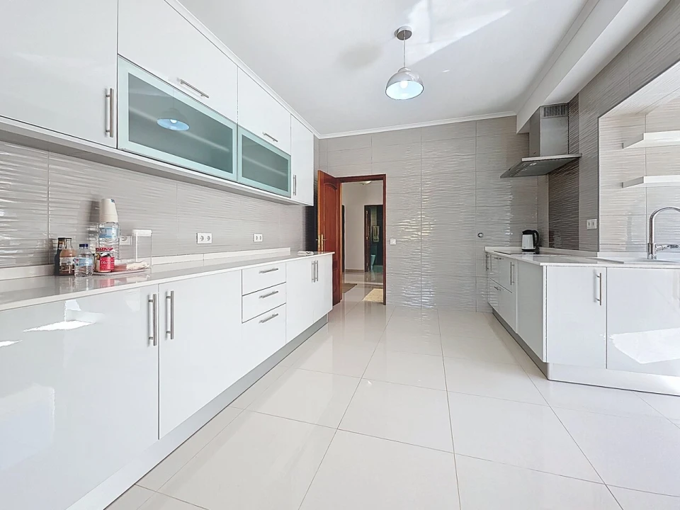 Moradia T4 para Venda em Portimão Foto 4