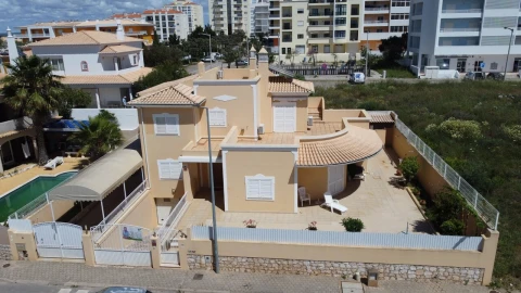Moradia T4 para Venda em Portimão