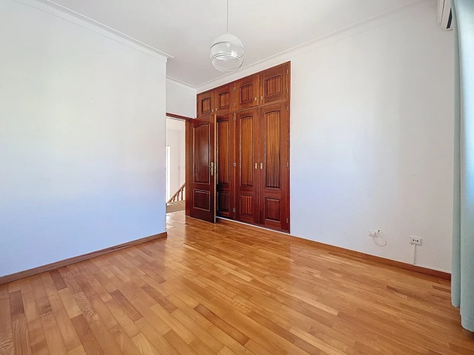 Moradia T4 para Venda em Portimão Foto 31