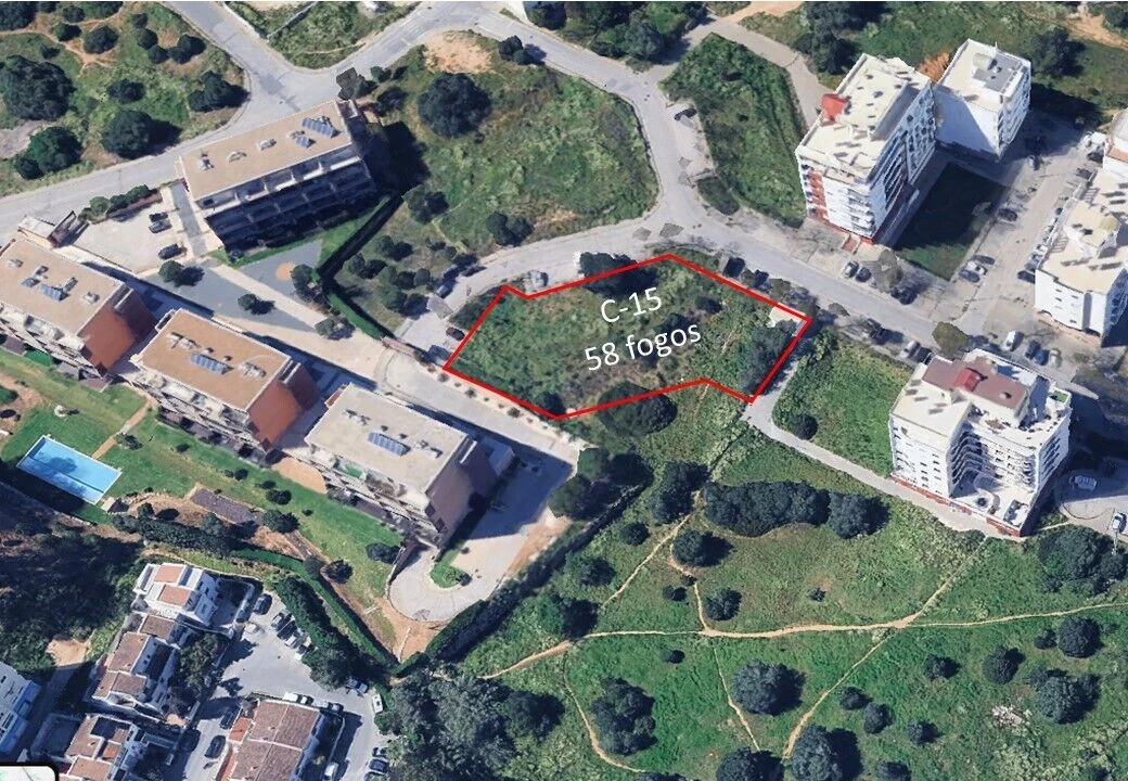 Terreno para Venda em Portimão Foto 1