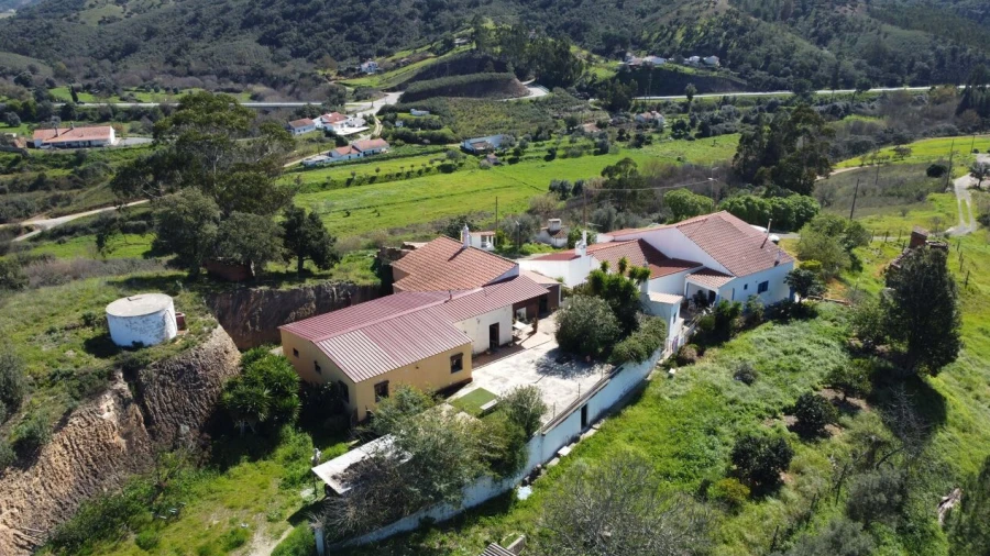 Moradia T5 para Venda em São Marcos da Serra