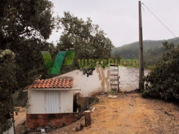 Quinta T3 para Venda em Monchique