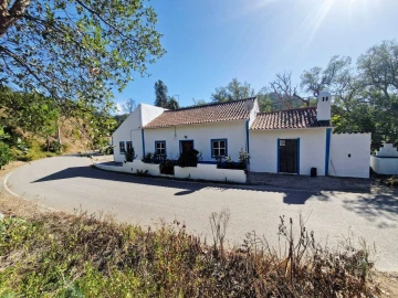 Quinta T3 para Venda em Monchique