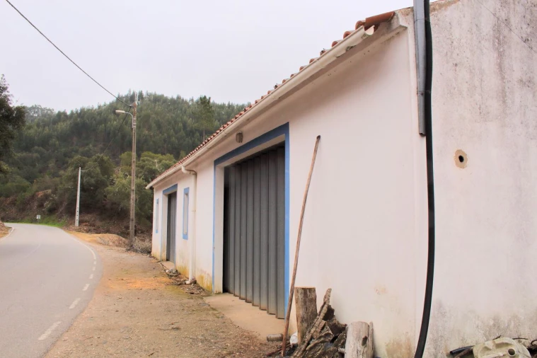 Quinta T3 para Venda em Monchique Foto 4