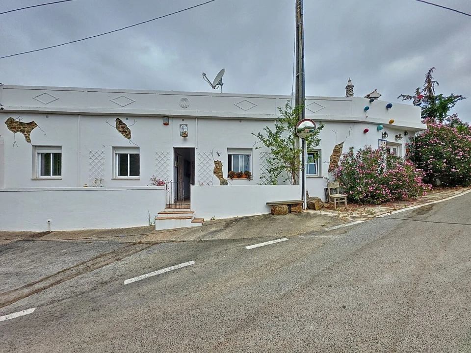 Moradia T3 para Venda em Alte Foto 37