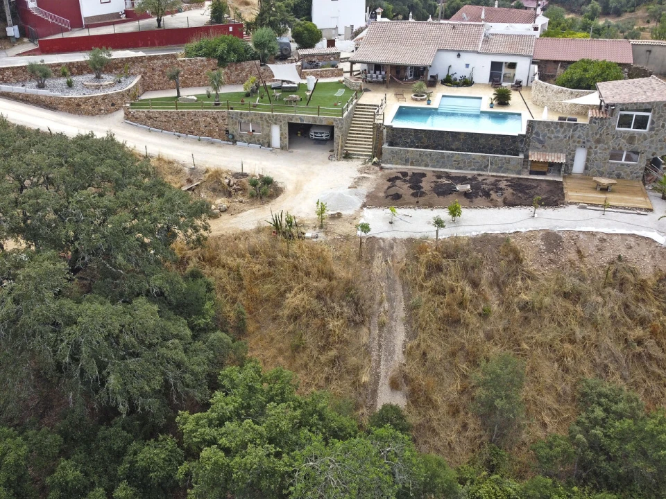 Moradia T3 para Venda em Alte Foto 9