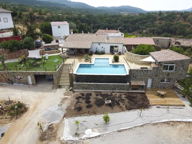 Moradia T3 para Venda em Alte Foto 6