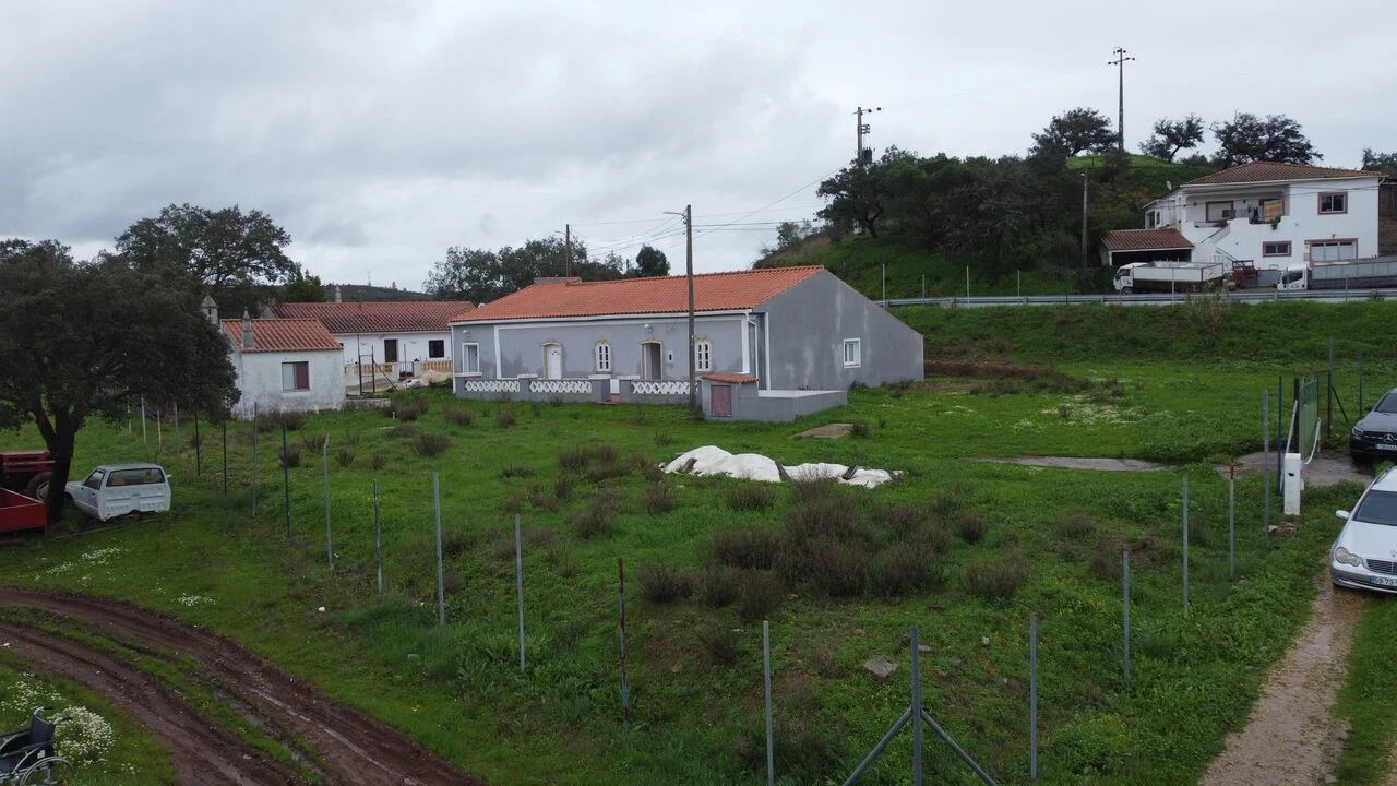 Moradia T3 para Venda em São Bartolomeu de Messines Foto 1
