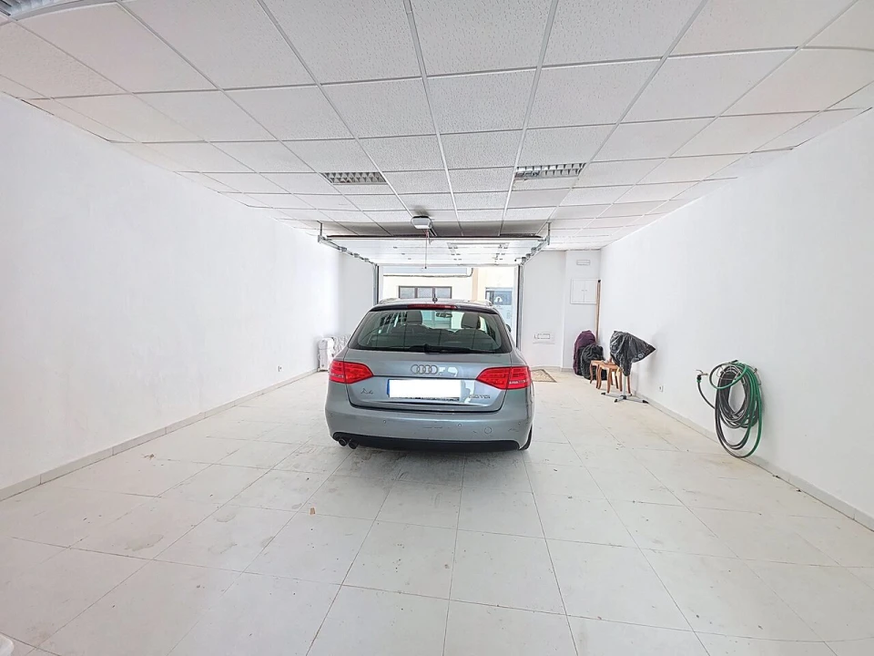 Garagem para Venda em Portimão Foto 3