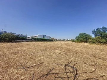 Terreno para Venda em Albufeira e Olhos de Água