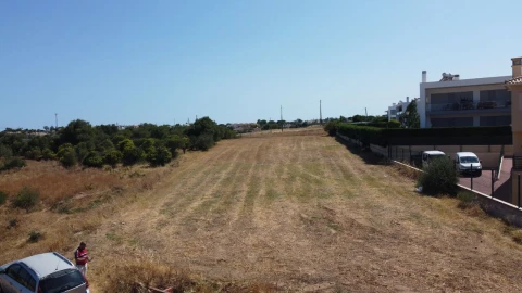 Terreno para Venda em Albufeira e Olhos de Água