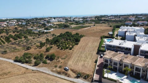 Terreno para Venda em Albufeira e Olhos de Água