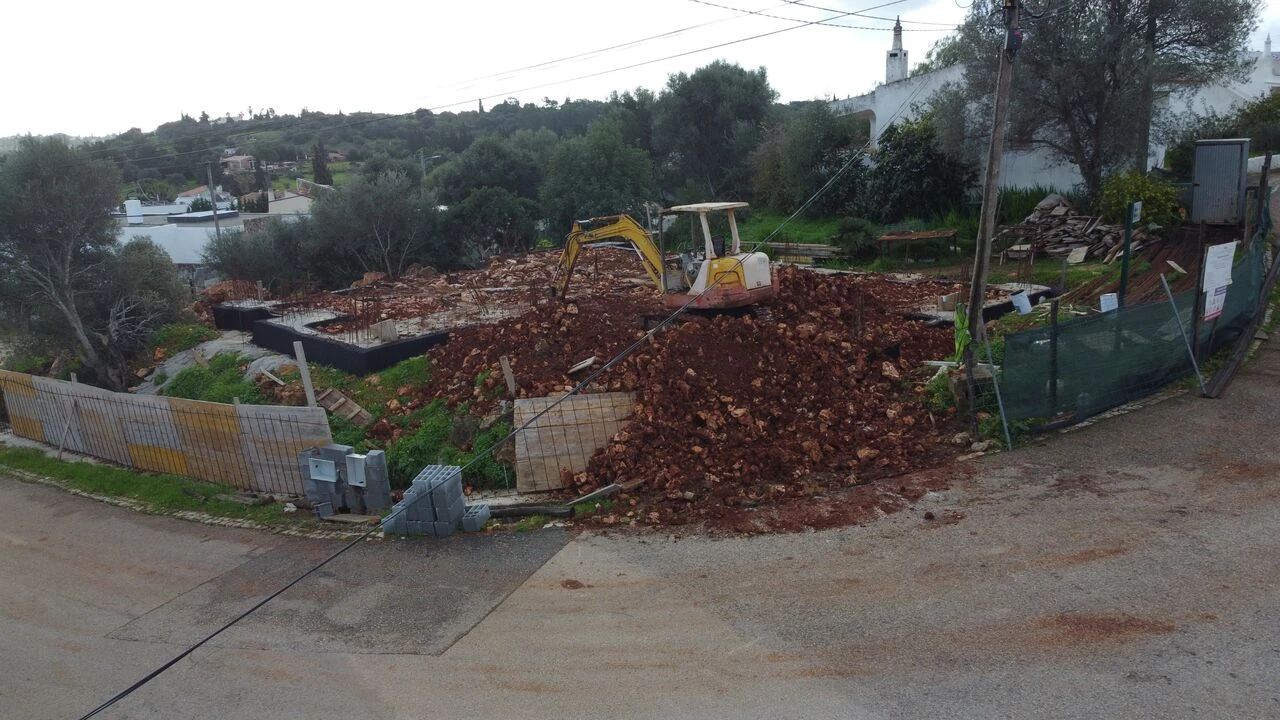 Moradia T4 para Venda em Mexilhoeira Grande Foto 22