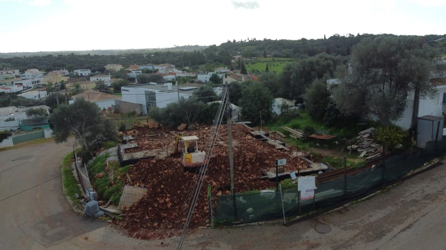 Moradia T4 para Venda em Mexilhoeira Grande Foto 21