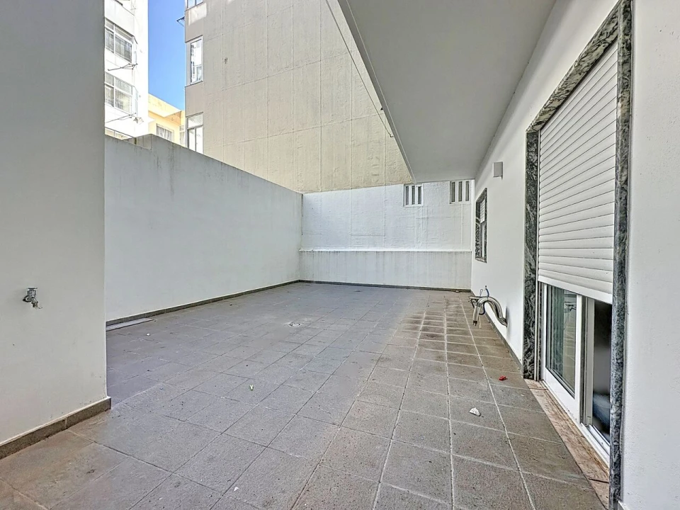 Apartamento T3 para Venda em Portimão Foto 6