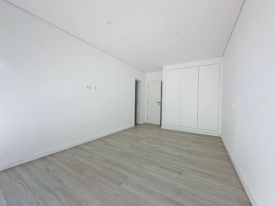 Apartamento T3 para Venda em Portimão Foto 10