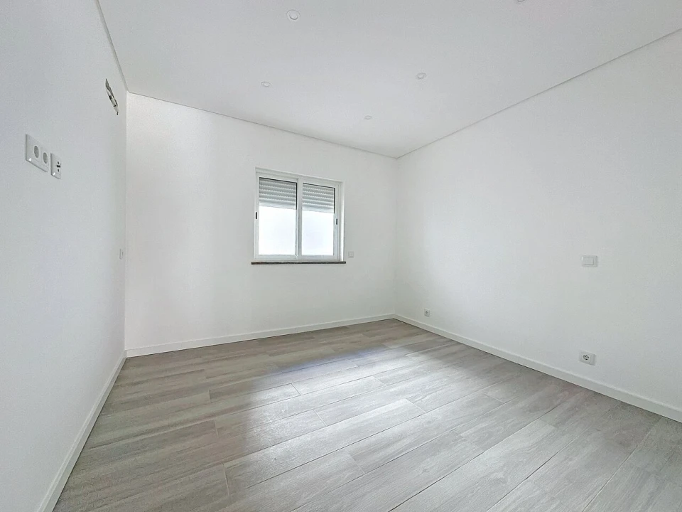 Apartamento T3 para Venda em Portimão Foto 12