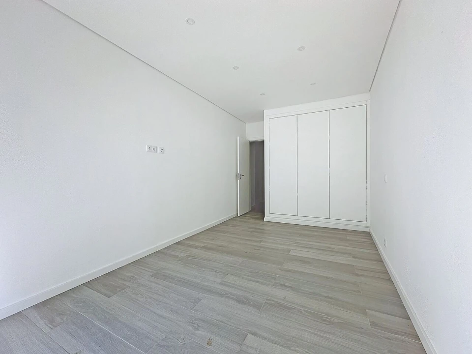 Apartamento T3 para Venda em Portimão Foto 17