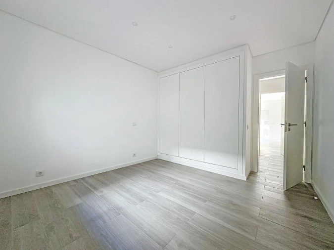 Apartamento T3 para Venda em Portimão Foto 13