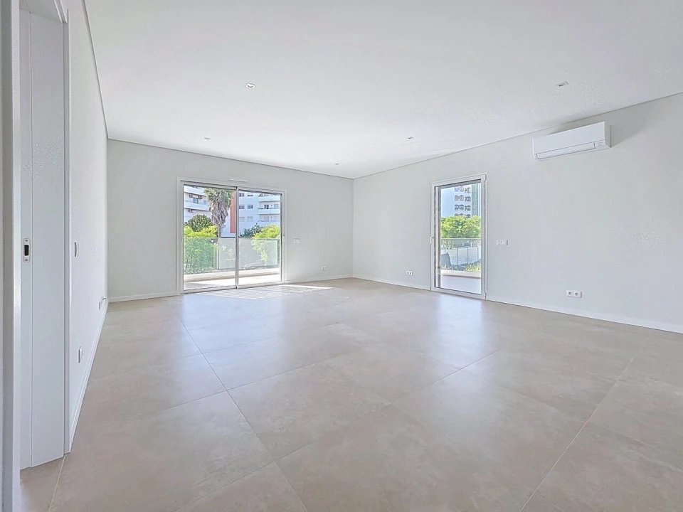 Apartamento T2 para Venda em Portimão Foto 3