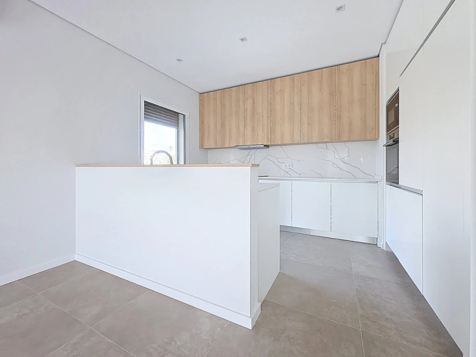 Apartamento T2 para Venda em Portimão Foto 9