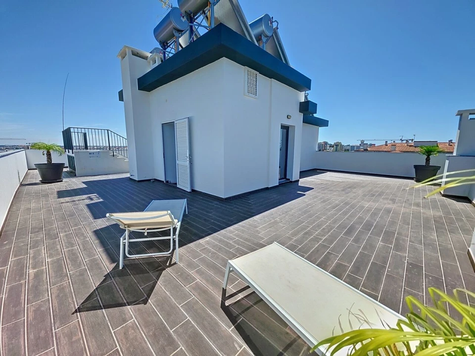 Apartamento T3 para Venda em Portimão Foto 2
