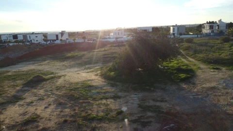Terreno para Venda em Alcantarilha e Pêra