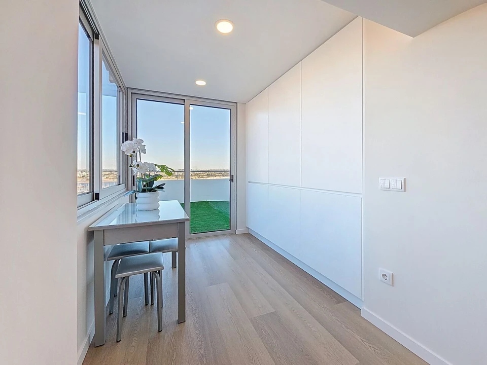 Apartamento T2 para Venda em Portimão Foto 8