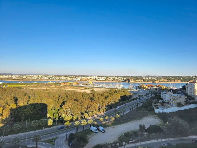 Apartamento T2 para Venda em Portimão Foto 18