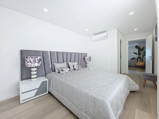 Apartamento T2 para Venda em Portimão Foto 26