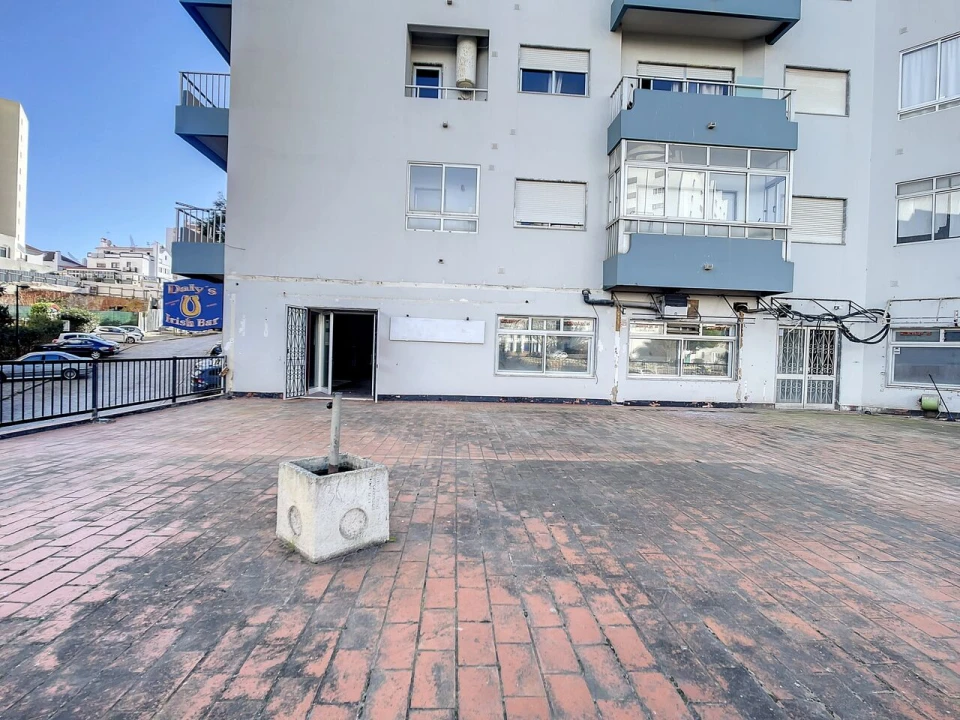 Loja para Arrendamento em Portimão Foto 13