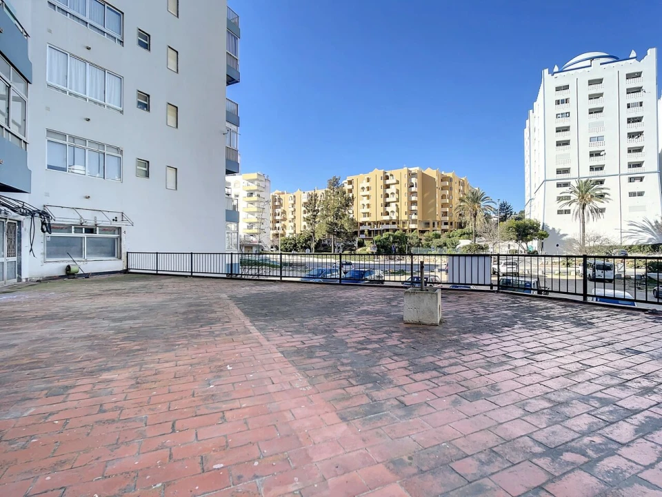 Loja para Arrendamento em Portimão Foto 16