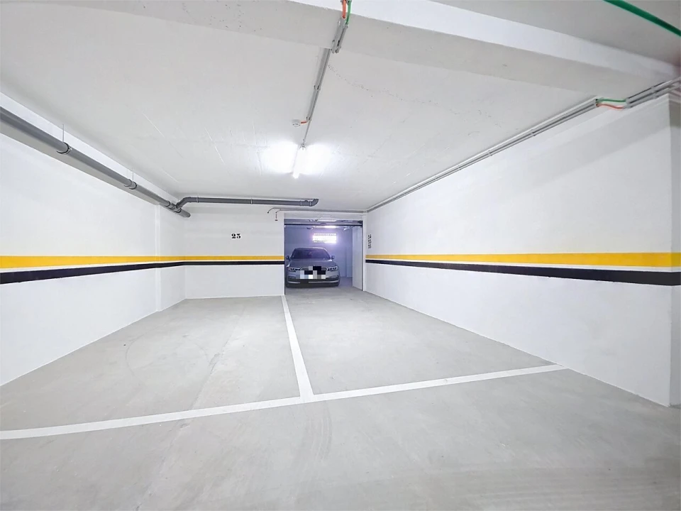 Garagem para Venda em Alvor Foto 3