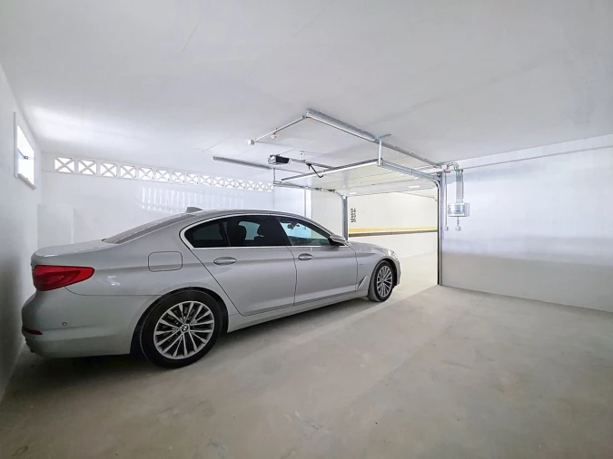 Garagem para Venda em Alvor Foto 15