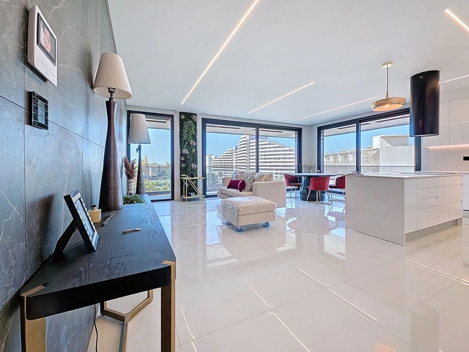 Apartamento T3 para Venda em Portimão Foto 3