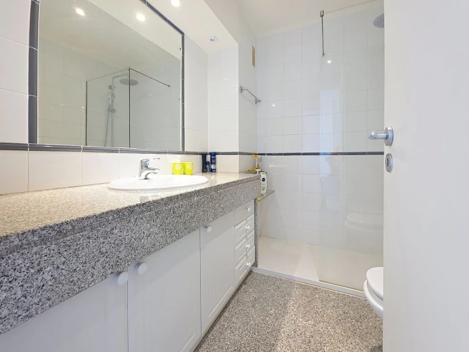 Apartamento T3 para Venda em Portimão Foto 18