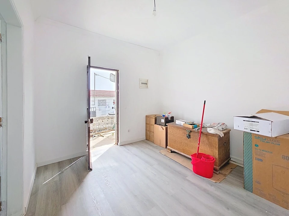 Moradia T3 para Venda em Mexilhoeira Grande Foto 10